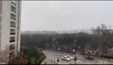Bursa'da kar yağışı etkili oluyor