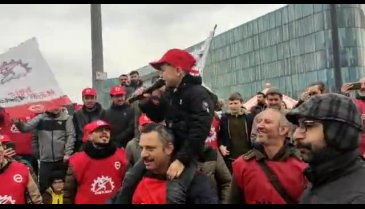 Bursa'da enerji işçilerinden basın açıklaması: İnsanca yaşayacak bir ücret istiyoruz