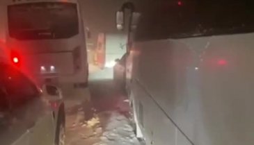Bursa'da Uludağ yolu kapandı: 25 kilometrelik trafik oluştu
