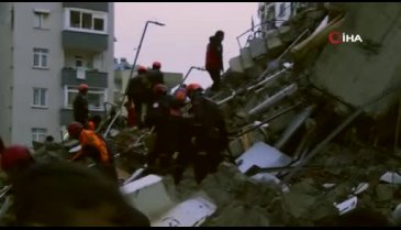 Adana'da depremin verdiği hasar görüntüleri... - 2