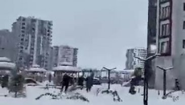 Malatya'da 1 yıl önce yapılan ev yerle bir oldu!