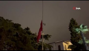 Bursa'da bayraklar yarıya indi