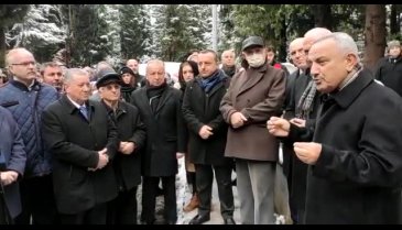 Mümin Gençoğlu Bursa'da kabri başında anılıyordı