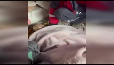 Hatay'da baba ve kızı 72 saat sonra kurtarıldı