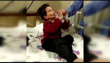 Enkaz altından kurtarılan 5 yaşındaki Mir Berzan'ın tedavisi sürüyor