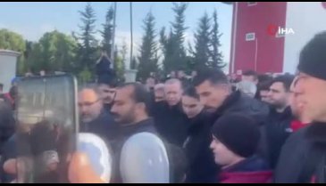 Osmaniye'de Cumhurbaşkanı Erdoğan, çadır kenti ziyaret etti