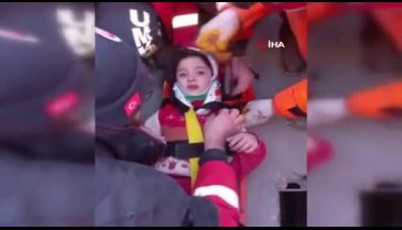 Kahramanmaraş'ta Selin ve annesi de enkazdan kurtarıldı