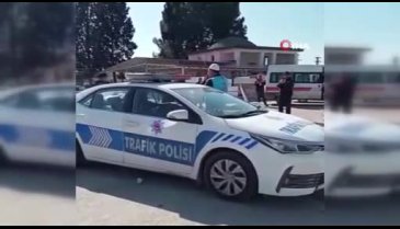 Osmaniye'de müezzin ezanı polis aracından okudu