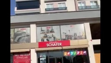 Kahramanmaraş'ta bir zücaciye dükkanı depremi sıfır hasarla atlattı