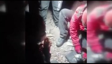 Bursalı ekip yarım milyon değerindeki ziynet ve parayı sahibine teslim etti