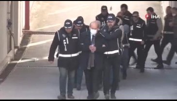 Adana'da yıkılan 11 binanın müteahhit ve mühendisleri adliyede