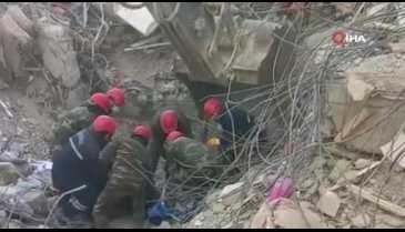 Azerbaycanlı ekipler Kahramanmaraş'ta 53 kişiyi enkazdan kurtardı