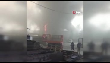 İstanbul'da fabrika yangını!
