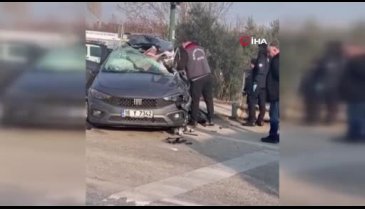 Bursa'da tıra çarpan otomobilin sürücüsü hayatını kaybetti