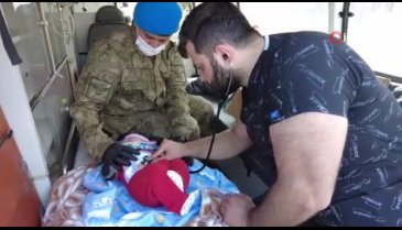 Mehmetçik, depremzedeler için sağlık taraması görevinde