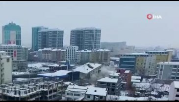 Malatya'da 2. depremde binaların çökme anı drone kamerasına yansıdı