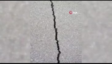 Hatay'da deprem anında asfaltın görüntüleri şaşkınlık yarattı