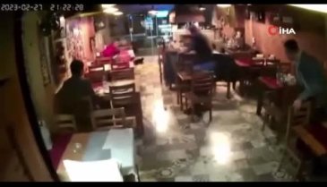 İzmir'de yaşanan depremde panik anları kamerada