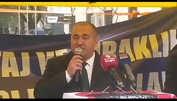 Bursa'da staj ve çıraklık mağdurları 15 Temmuz Demokrasi Meydanı'nda basın açıklaması yaptı