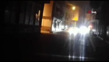 Bursa'da kontrolden çıkan otomobil duvara çarptı