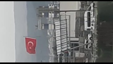 Bursa'da etkisini gösteren kuvvetli lodos tabelayı devirmek üzere!