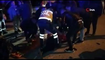 Bursa'da iki motosiklet kafa kafaya çarpıştı: Çok sayıda yaralı var