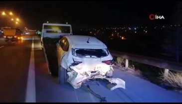Kocaeli'nde yolun ortasında terk edilen otomobil kazaya sebep oldu