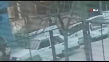 Bursa'da yola fırlayan çocuk otomobilin altında kaldı