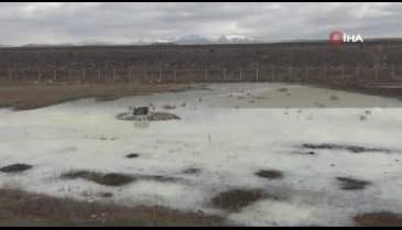 Kars'ta oluşan gölet çevreyi mahvediyor