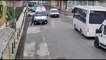 Edirne'de ilginç kaza! Çarptığı araca parmağını kaptırdı