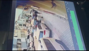 Bursa'da iftarı fırsat bildi, ayakkabıları çaldı
