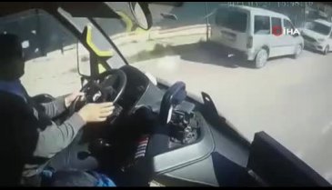 Bursa'da halk otobüsünde panik anları