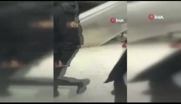 Bursa'da belediye otobüsü bariyerlere saplandı
