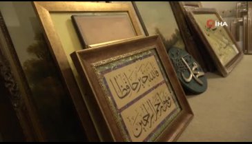 Bursa'da hat sanatları depremzedeler için açık arttırmaya çıkarıldı