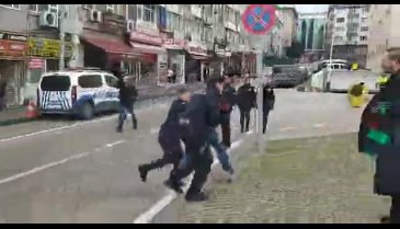 Bursa Adliyesi önünde kavga! -2