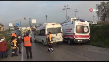 Bursa'da işçi servisleri çarpıştı: Çok sayıda yaralı var