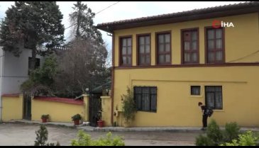 Bursa'da evin içindeki türbe ilgi odağı