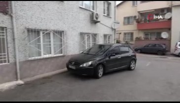 Bursa'da kirayı ödemeyip kaçtı, evde büyü bulundu
