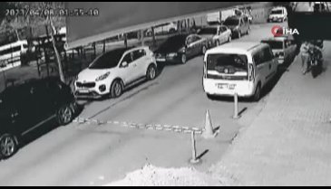 İstanbul'da 100 bin lira değerindeki motosikleti çalanlar kamerada