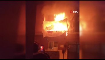 Bursa'da balkonda çıkan yangın tüm binayı sardı