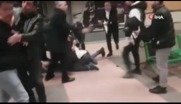Bursa'da metro istasyonunda yumruklu kavga
