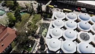 Bursalılar camilere akın etti