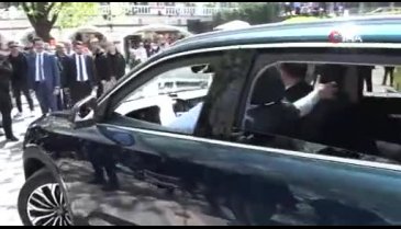 Bakan Varank, seçim çalışmaları için Bursa'ya Togg ile geldi
