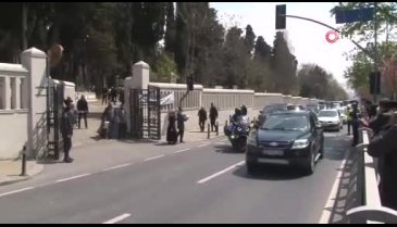 Cumhurbaşkanı Erdoğan anne ve babasının kabrini ziyaret etti