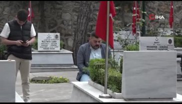 Bursa'da şehit yakınları bayramın ilk ziyaretinde şehitliğe koştu