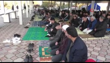 Deprem bölgesi Malatya'da buruk Ramazan Bayramı sevinci