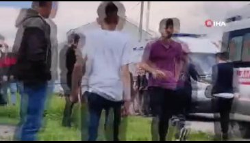 Bursa'da bayramlaşmada gençler birbirine girdi: Çok sayıda yaralı var