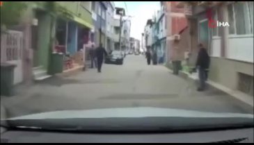 Bursa'da yola atlayan çocuk ölümden döndü!