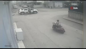 Bursa'da cip yola fırlayan çocuğun üzerinden geçti