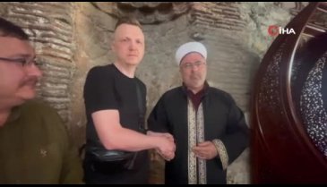 Rus turist Bursa'da duyduğu ezan sesinden etkilendi Müslüman oldu